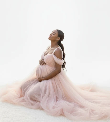 Maternity portrait taken at PNS Photography Studio in Germiston